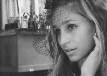 24-годишният модел Лиляна от Русе ще стопанисва плажа на Варвара