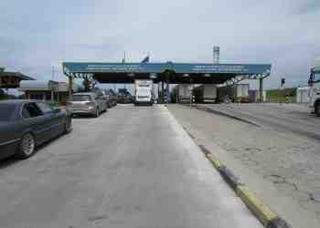 Табели на Дунав мост: Не пренасяйте в багажа си свинско и колбаси от Румъния