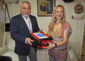 Онкодиспансерът в Русе получи нов дефибрилатор чрез дарения