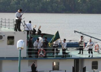 Ботевата чета слезе с гръм и трясък на брега на Дунава при Русе