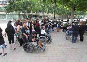 Майки на деца с увреждания от Русе: Готови сме с палатките, ако не приемат закона