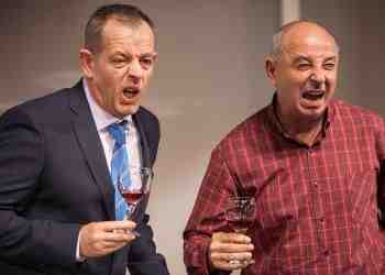 Михаил Билалов редува „Стани богат“ с ролята на гол мъж в Русе