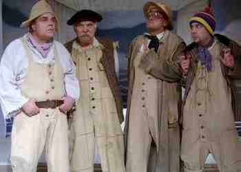 Любители на театъра в Русе: Продажбата на билети за спектакли е пълен хаос