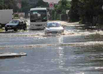 Проливен дъжд наводни част от Русе, при метеоролозите не е валяло