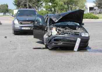 Русенски джип и румънски автомобил се удариха на Русофилите