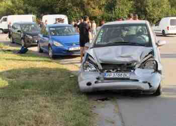 Три автомобила се удариха заради изчакване на разклона за Мартен