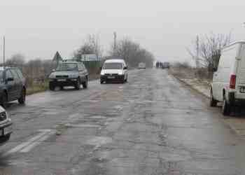 Автомобили и селскостопанска техника затвориха пътя Русе-Кубрат
