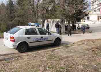 Хората от блока на АОНСУ: Страх ни е тук без ток, затваряме пътя с пейки /ВИДЕО/