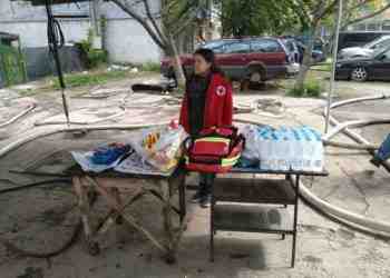 Младежите на БЧК реагираха на пожара на “Бозвели“ с храна и психолози