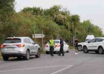 Автомобили и хора блокираха протестно пътя Русе-Две могили /ВИДЕО/
