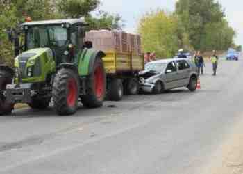 79-годишен шофьор се удари в трактор, жена му е пострадала тежко /ВИДЕО/