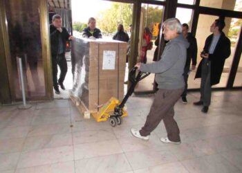 Полицейски патрулки съпроводиха бюлетините за 16 балотажа до общините /ВИДЕО/