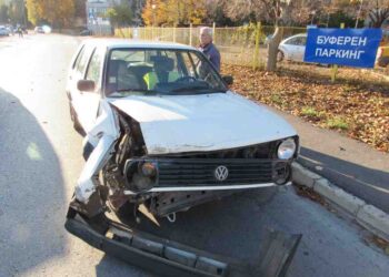 77-годишен със „златен“ талон направи първото си произшествие /ВИДЕО/