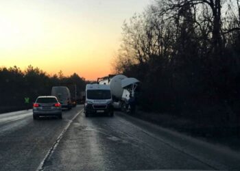 Катастрофа между цистерна и ТИР затвори Русе-Бяла, ще се пропуска поетапно