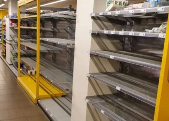 В Русе: Полицията проверява заведенията, пазарува се като за последно