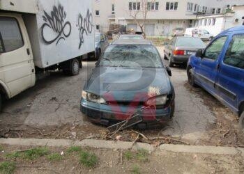 Общината отново подхваща изоставените автомобили в Русе