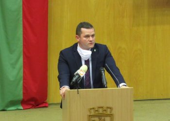 Закрита сесия: ГЕРБ напуснаха залата, не одобряват събирането на хора /ВИДЕО/