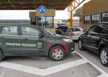 20 души от Сингапур минаха Дунав мост, чакат ги 14 дни карантина в хотел в Търново /ВИДЕО/