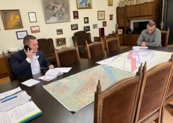Кметът Пенчо Милков прави телефонна приемна, записването е утре