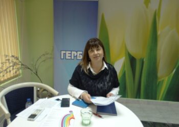 Общински съветник от ГЕРБ предложи да подари таблети на колегите си, които нямат устройства