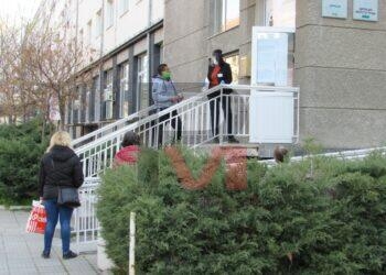 Изнесени работни места посрещат опашката пред Бюрото по труда в Русе /ВИДЕО/