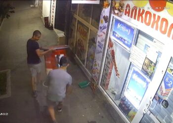 Собственик на магазин в Русе издирва масичка, задигната от тийнейджъри /ВИДЕО/