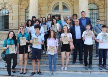 Ученици от четири училища с награди от състезанието по „Русезнание“