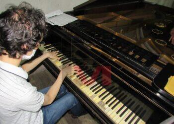 Читалището в Николово пази рояла, на който е свирил Шостакович /ВИДЕО/