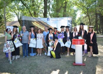 „Медика“ се подмлади с 15 медицински сестри и акушерки от випуск 2020