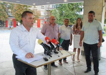 Пенчо Милков: Слагам денонощна камера и патрул на КООРС пред „Линамар“ /ВИДЕО/