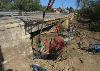 След 12 години: Стогодишният мост в Басарбово дочака своя ремонт /ВИДЕО/