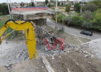 Сарайският мост вече е напълно непроходим за пешеходци и велосипеди /ВИДЕО/