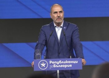 Цветан Цветанов се среща днес с русенци в „Канев център“