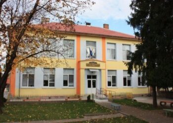 След Математическата гимназия в Русе затвори и училище в Бяла