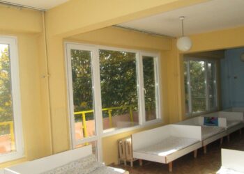 Общината ремонтира детската градина и физкултурния салон на ОУ „Отец Паисий“ в Мартен