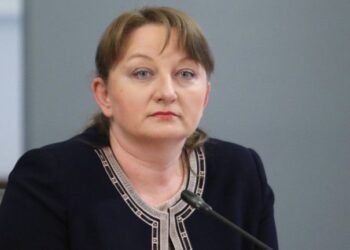Социалният министър обяви как ще се подпомагат работещи и родители