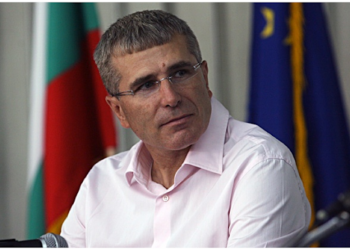 Лъжливи реклами вкараха Христо Ковачки и Цветанка Ризова в измислен бизнес