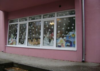 Децата на медиците влязоха в извънредно отворените детски градини