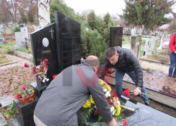 Близки и колеги почетоха паметта на загиналия в Кербала Антон Петров /ВИДЕО/