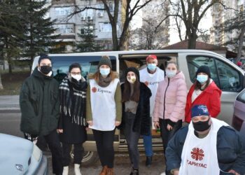 Русенци отвориха сърцата си за хора в нужда и деца с увреждания