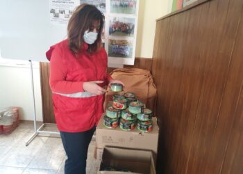 Анонимен благодетел дари 400 консерви за трапезарията на БЧК