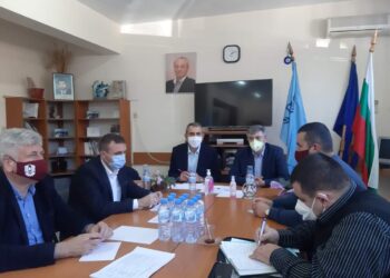 Лидерът на ДПС проведе работна среща в Русе с общинските председатели