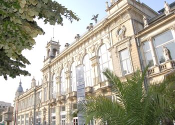 Общината спешно кандидатства за ремонт на Доходното здание в Русе