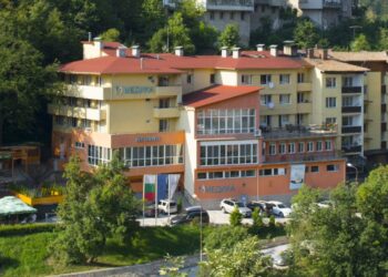 Програма „Възстановяване и рехабилитация след COVID” укрепва здравето в Балнеокомплекс “МЕДИКА НАРЕЧЕН”