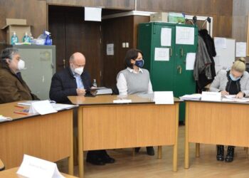 Коалиция „Демократична България“ регистрира листата си в РИК-Русе