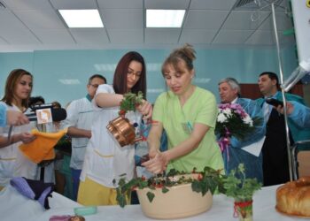 Президентът награждава акушерка от Русе, сбъднала мечтата си