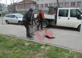 Опасна дупка се отвори на велоалея и тротоар в Русе /ВИДЕО/