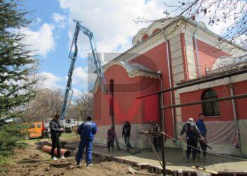 Укрепват църквата „Св.Архангел Михаил“ в Русе заради деформации