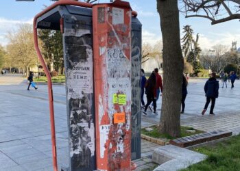 Уличните телефонни автомати в Русе заинтересуваха общински съветник