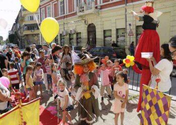 Празнична програма за 1 юни в центъра и кварталите на Русе